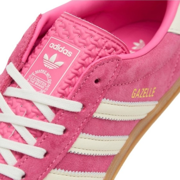 NWT $120 Adidas Gazelle Sneakers - Picture 3 of 4